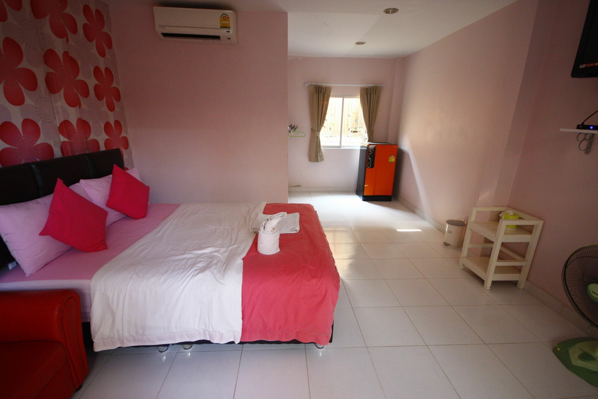 Tawaen Beach Resort Koh Larn Exterior foto